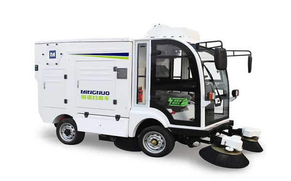 麦盖提四轮扫路车MN-S1800配备240L标准垃圾桶